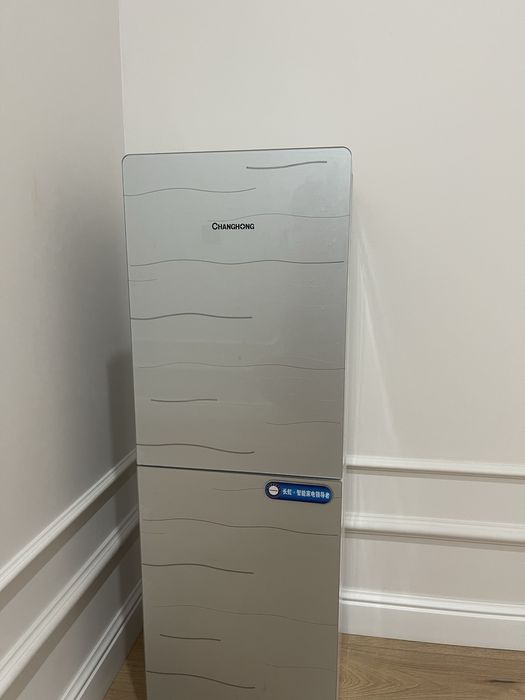 Кулер для воды в отличном состояние