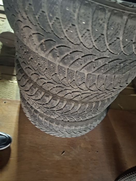 Продам зимний шины 205.60 R16