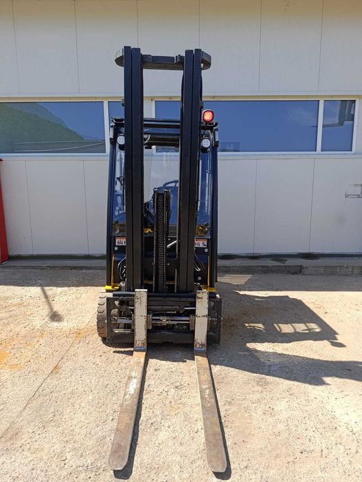 Inchiriez / vand STIVUITOR YALE ERP20VT