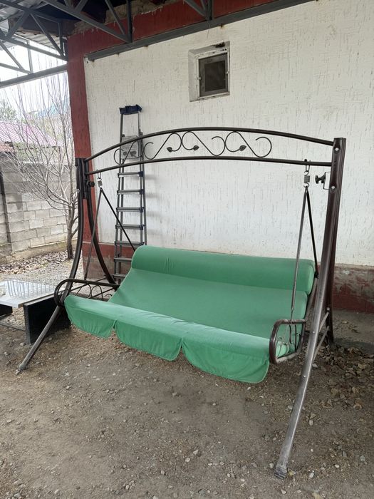 Садовая качеля