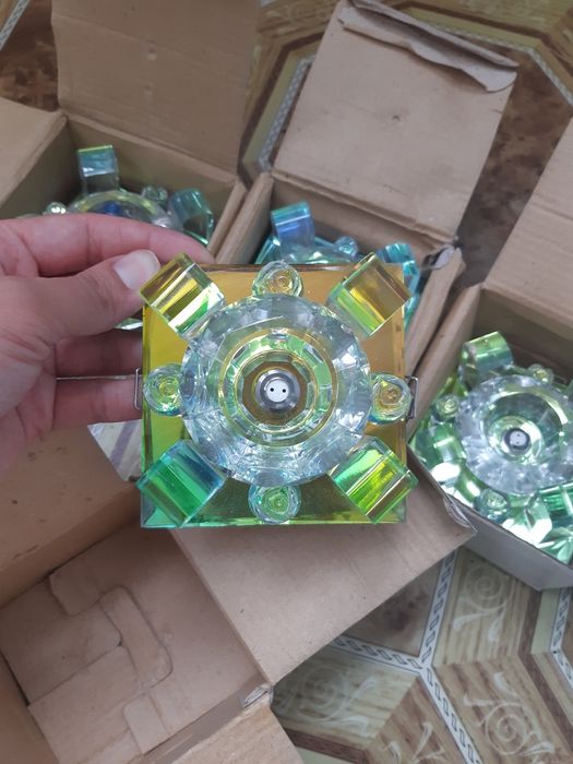 Продам новые споты