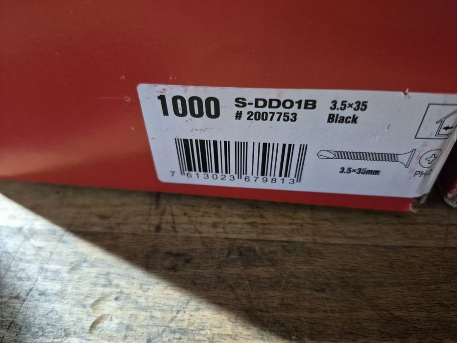 Holsuruburi tn negrese pentr rigips HILTI  35