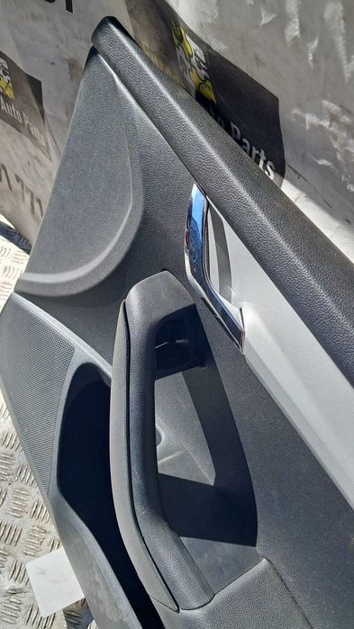 panou usa dreapta fata Skoda Octavia 3 an 2016 cod 5E1867012