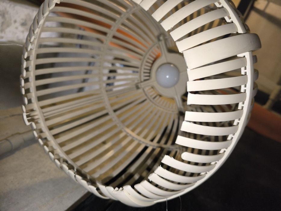 Продавам ратанов  полилей