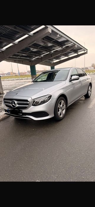 Vând Mercedes Clasa E