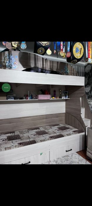 Продам двухъярусную кровать