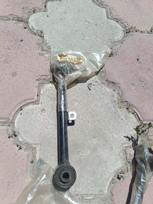 Рычаг поперечный верхний toyota Altezza, Lexus Gs300 160
