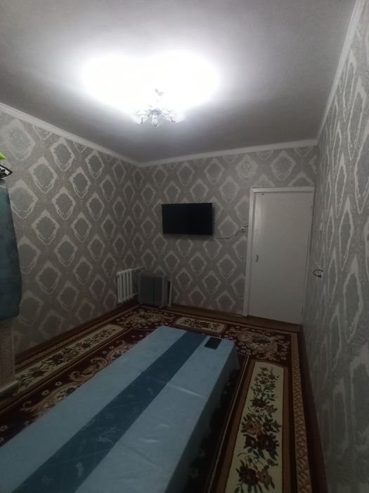 3 xonalik kvartira sotiladi remonti zur 10 mkr