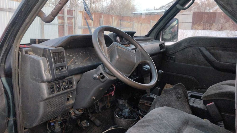 Делика с левым рулём