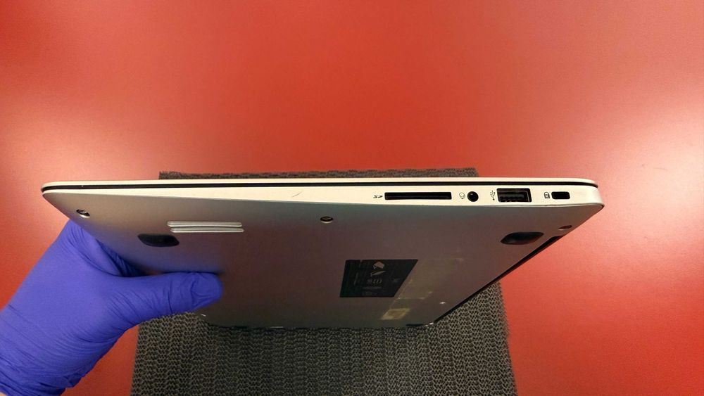 Лаптоп Acer Swift 3 SF314-51 (14"/i3-7100U/256GB SSD/8GB RAM)