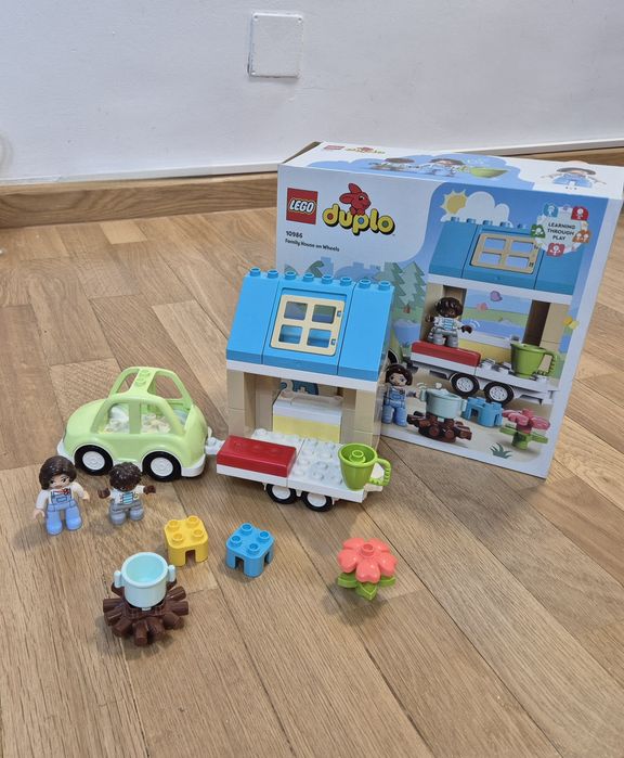 Lego Duplo 10986 casa de familie pe roti