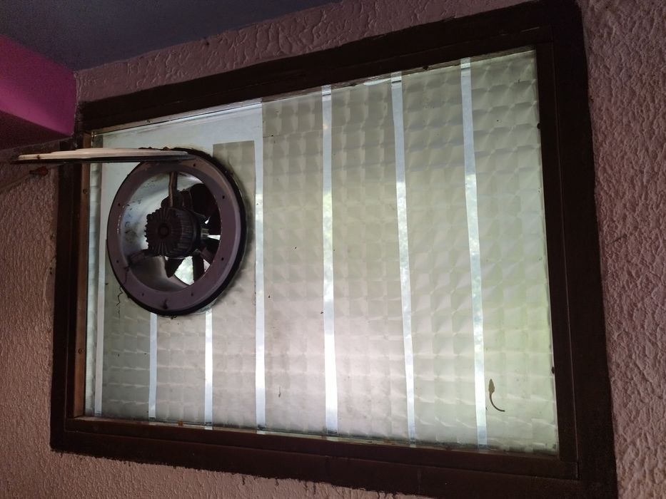 Дава се под наем Гараж / Паркомясто в Плевен, Широк център - 15 кв.м за 61.2 € - Снимка #7