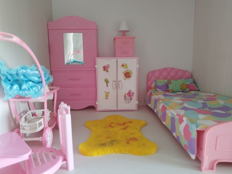Мебель для кукольного домика