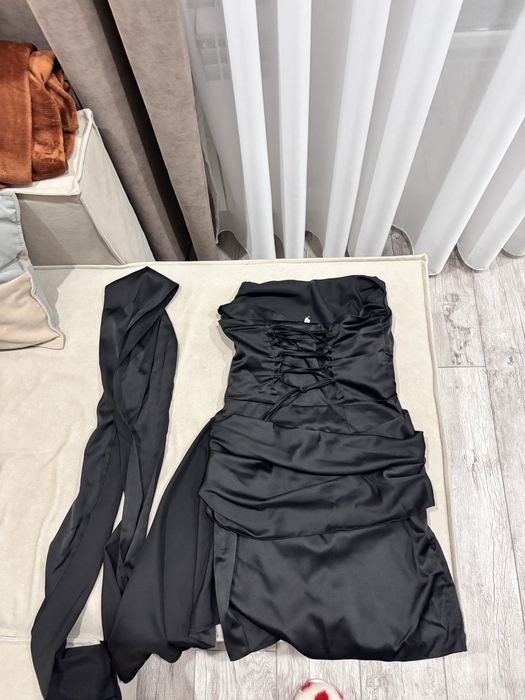 Продаю вечернее мини платье в стиле Голливуд