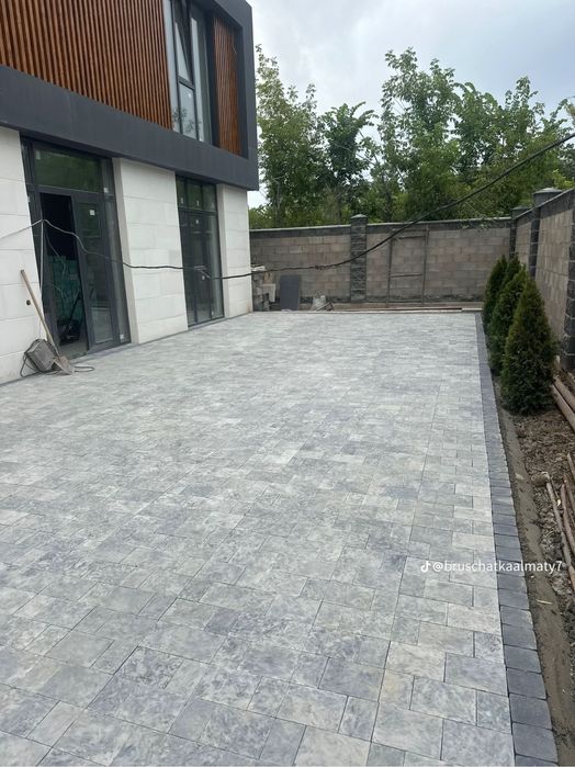 Качественная укладка брусчатки