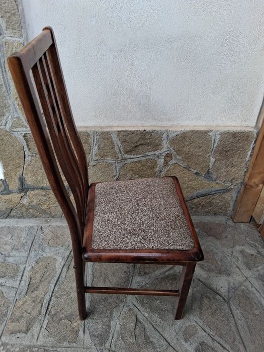 Столове дървени с тапицирана седалка