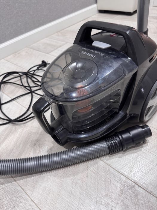 Пылесос бренда Philips