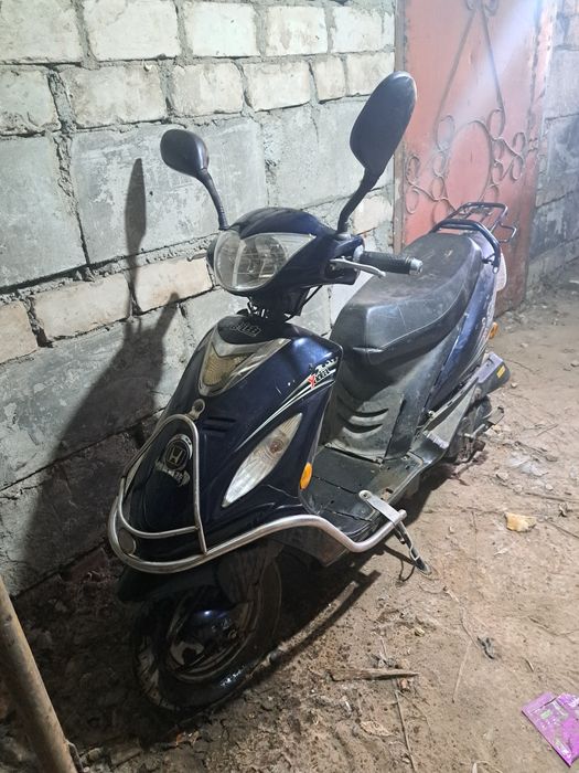 Продам Скутер "Yadea"