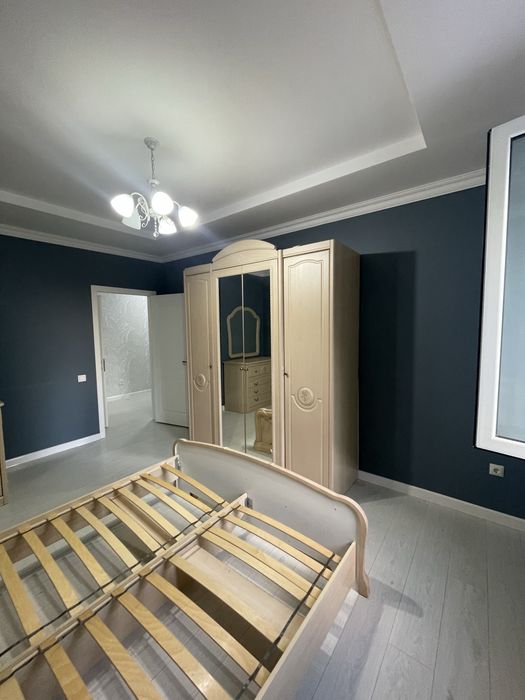 Срочно продам комплект мебелей