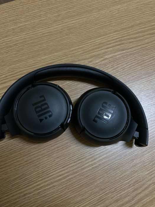 Căști Wireless JBL Tune – Bluetooth, Pure Bass, Stare Impecabilă