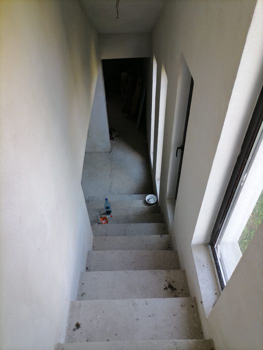 Casa duplex de vazare