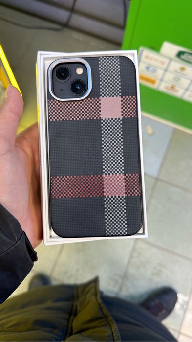 iPhone 13 продается