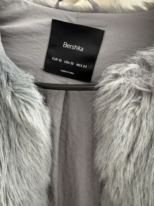 Дамско пухено палто Bershka