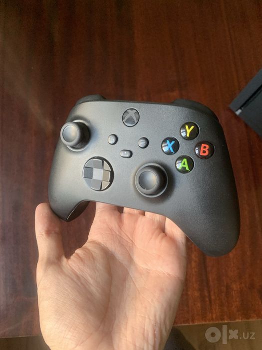 Xbox series X 1tb. 1 ta gamepad ideal.