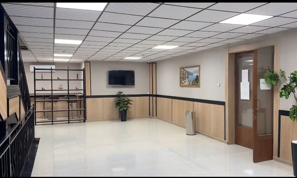 Здание 11000м.кв
