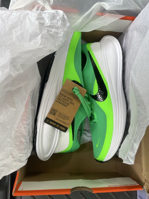 Кроссовки Nike новые