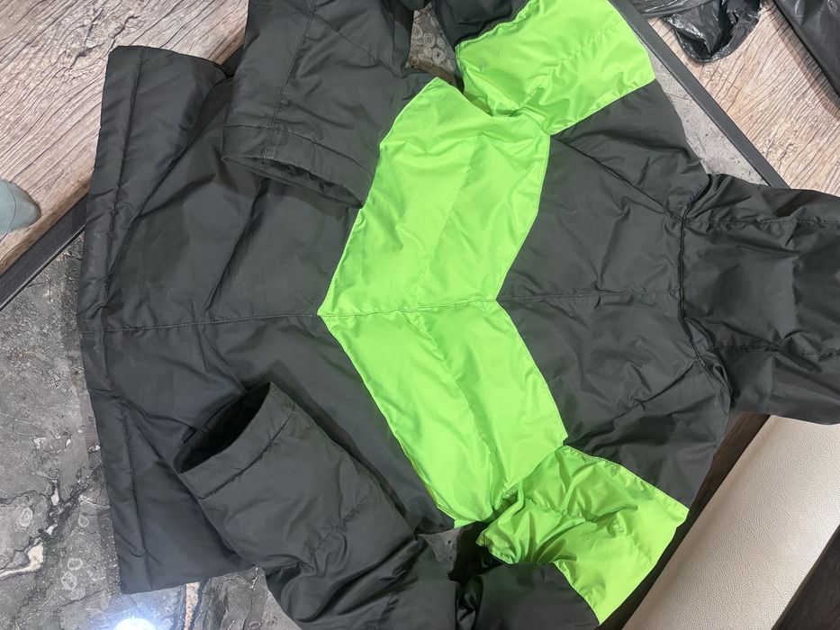 Капитонирано зимно яке Sportswear с качулка и вата, Черен/Електриковозелен,