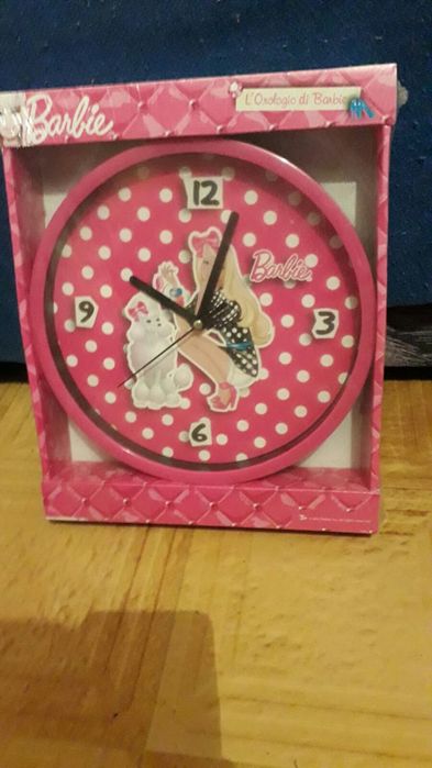 Ceas de perete Barbie.