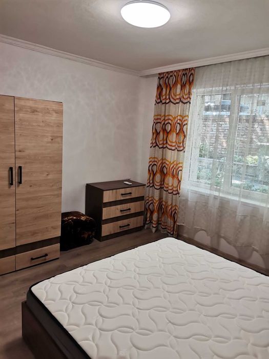 Дава се под наем Тристаен апартамент в Пловдив, Сточна гара - 82 кв.м за 459 € - Снимка #3