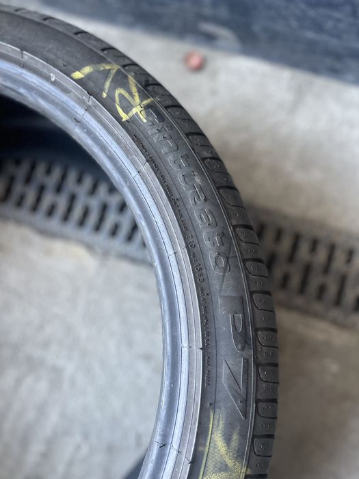 2x 235 40 19 Pirelli Cinturato P7