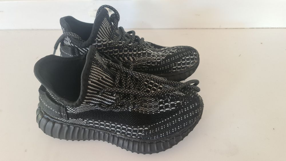 Сетчатые летние кроссовки на мальчика...