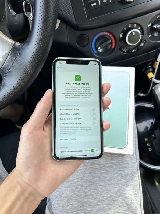 Продам Айфон 11 64gb 70%