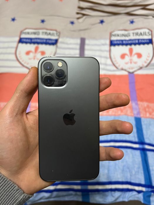 Айфон 12 про қара свет