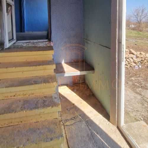 Продава се Къща в Разград, Промишлена зона - Изток - 73 кв.м за 162 €/кв.м - Снимка #1