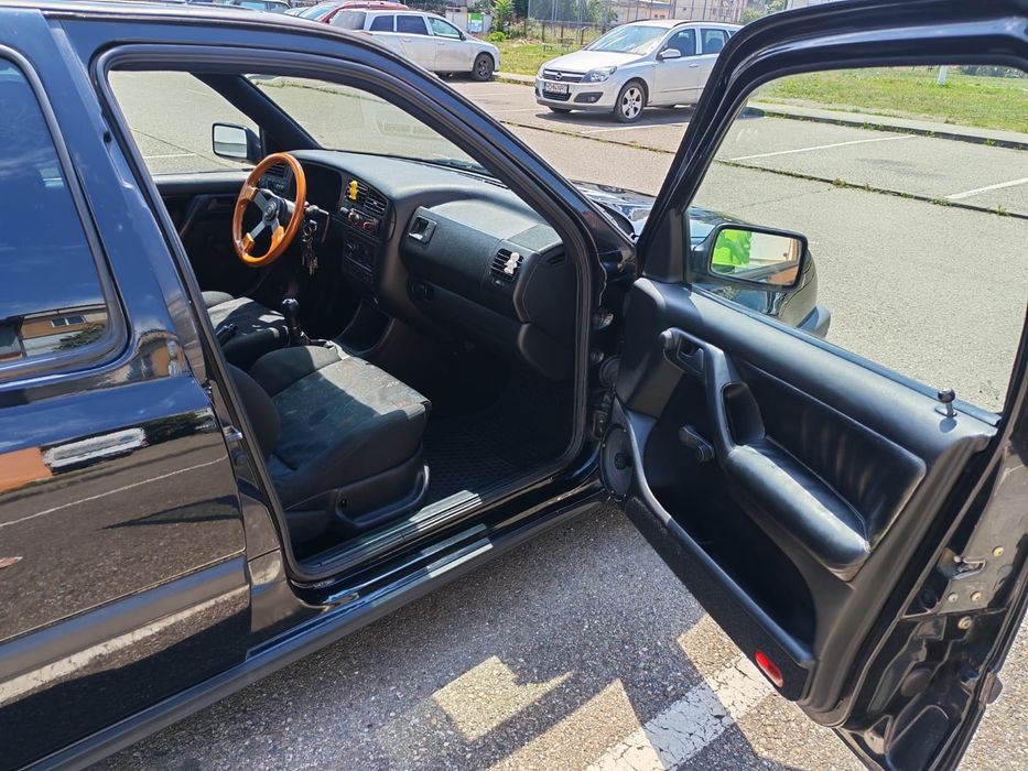 VOLKSWAGEN Golf 1994 — imagine 5