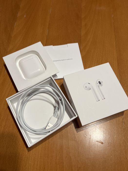 Apple AirPods 2nd generation