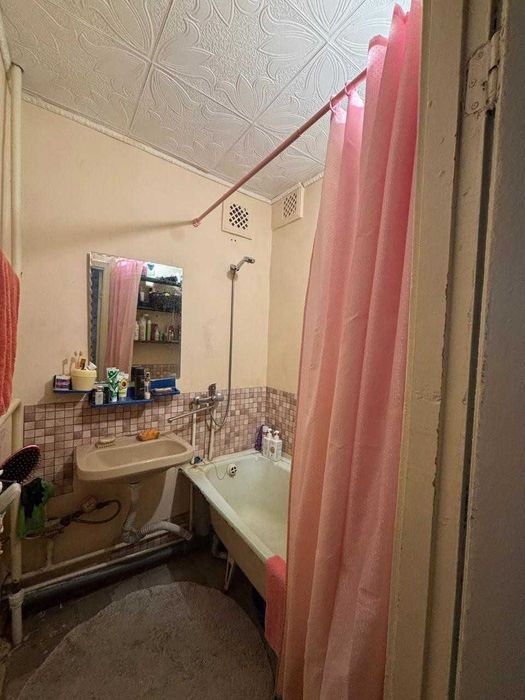 Продается 2-х квартира в 7 мик-не