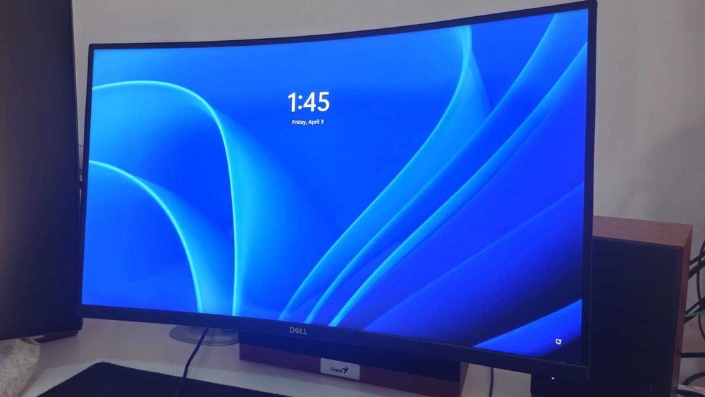 Vand Monitoare 24" si 27"