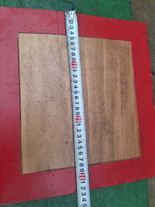 Антична дървена масичка