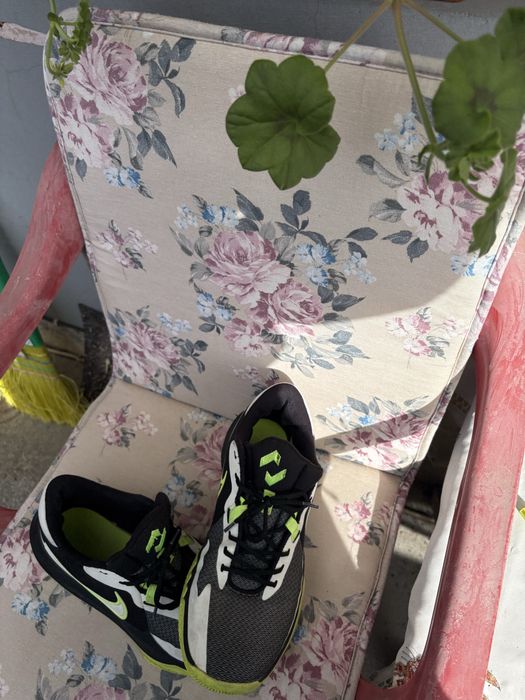 Маратонки NIKE оригинални