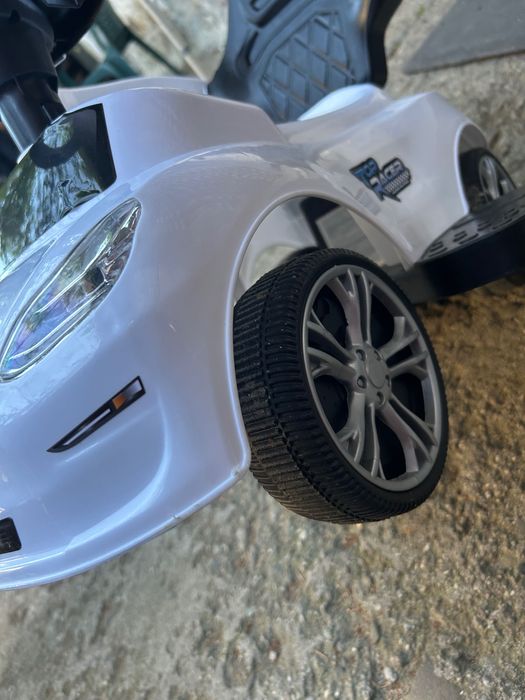 Кола с родителски контрол