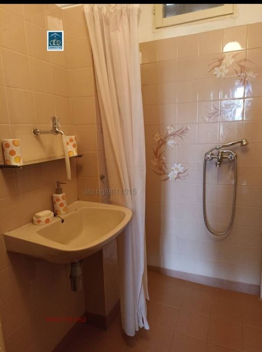 Продава се Тристаен апартамент в Велико Търново, Център - 100 кв.м за 1140 €/кв.м - Снимка #4