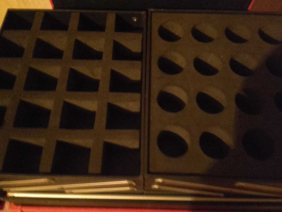 Куфар за гримове