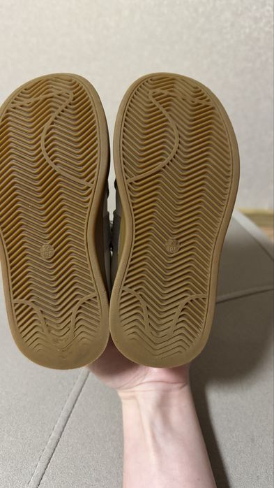 Детские кроссовки для девочки