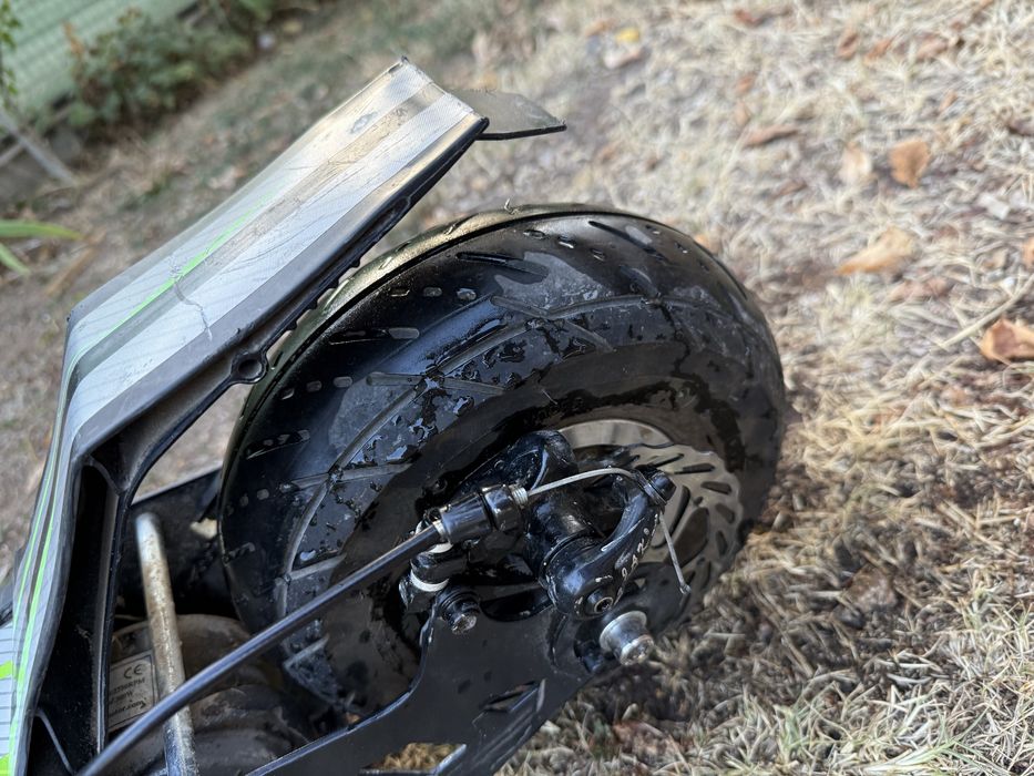 Тротинетка Uber Scoot,300W двигател.Чисто нови батерий