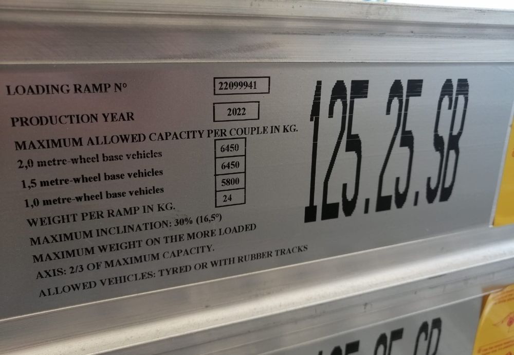 Rampa aluminiu 2.5 metri lungime / 6450 kg